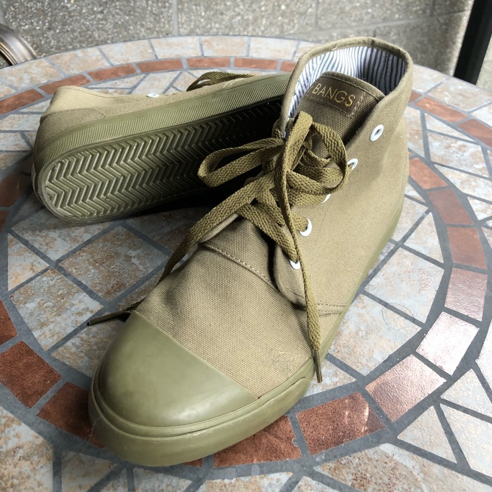BANGS Shoes never worn!